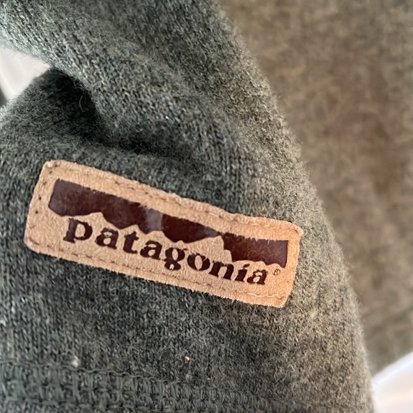 Women’s Patagonia Pressed Wool Green 3/4 Zip Pullover Size Small - Picture 9 of 10